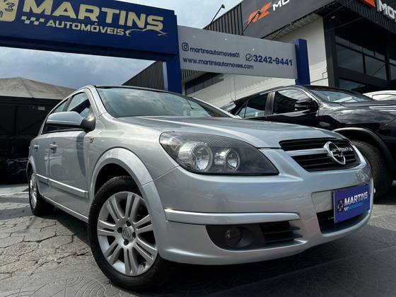 CHEVROLET VECTRA 2.0 MPFI GT HATCH 8V FLEX 4P MANUAL CHEVROLET VECTRA 2.0 MPFI GT HATCH 8V FLEX 4P MANUAL